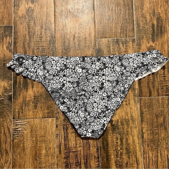 Nwt J Crew French Terry Ruffle Bikini Bottoms in Valley Floral, Size 2X - Picture 13 of 16